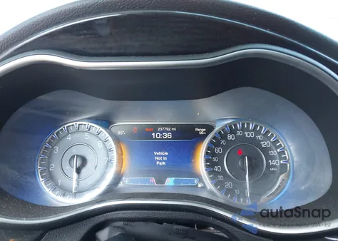 2015 Chrysler 200 C из США, поврежденный, VIN 1C3CCCCB3FN520731